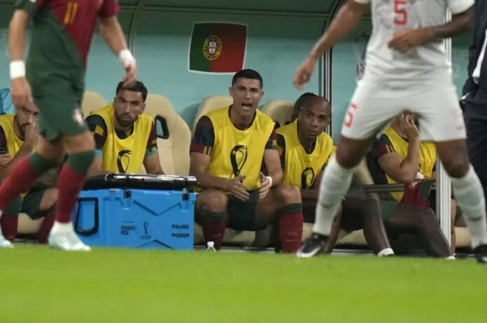 Ronaldo duduk di bangku cadangan pada pertandingan Portugal vs Swiss